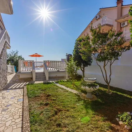 Budzyn Apartment