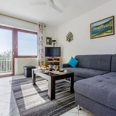 Budzyn Apartment