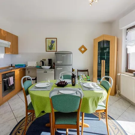Budzyn Apartment